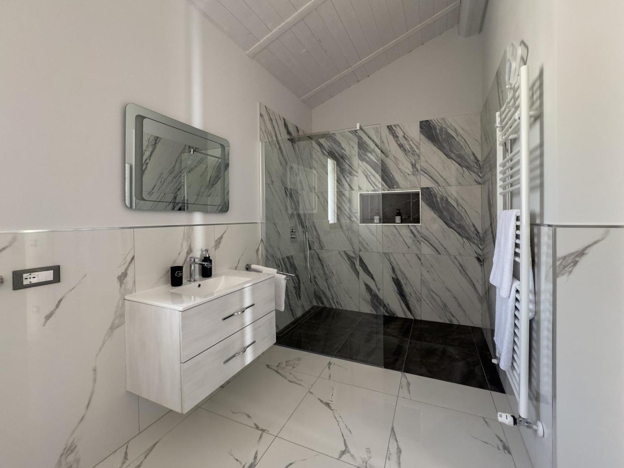 Roero Sunset Apartment Govone Ngoại thất bức ảnh